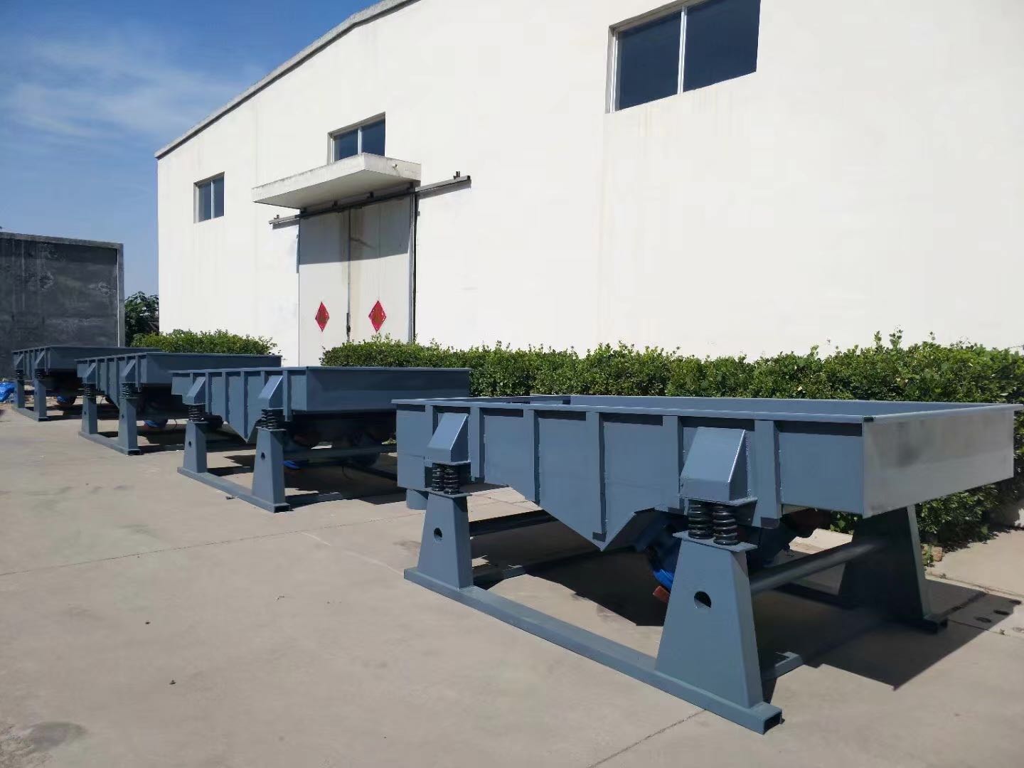 直線振動篩篩網(wǎng)破損如何處理？